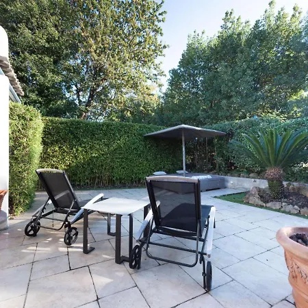 Les Des Muriers By Interhome بيت للعطل