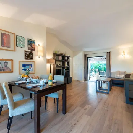 Les Des Muriers By Interhome بيت للعطل *