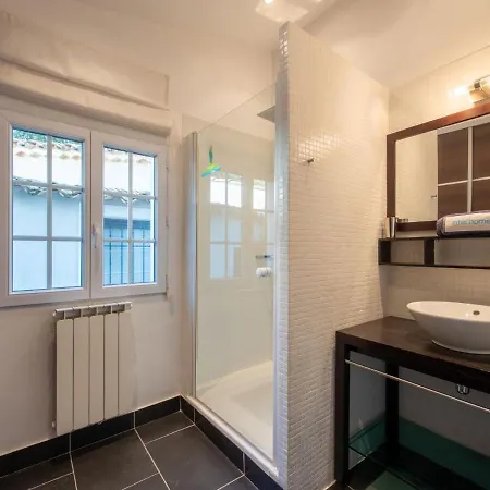 Les Des Muriers By Interhome * سان تروبيه